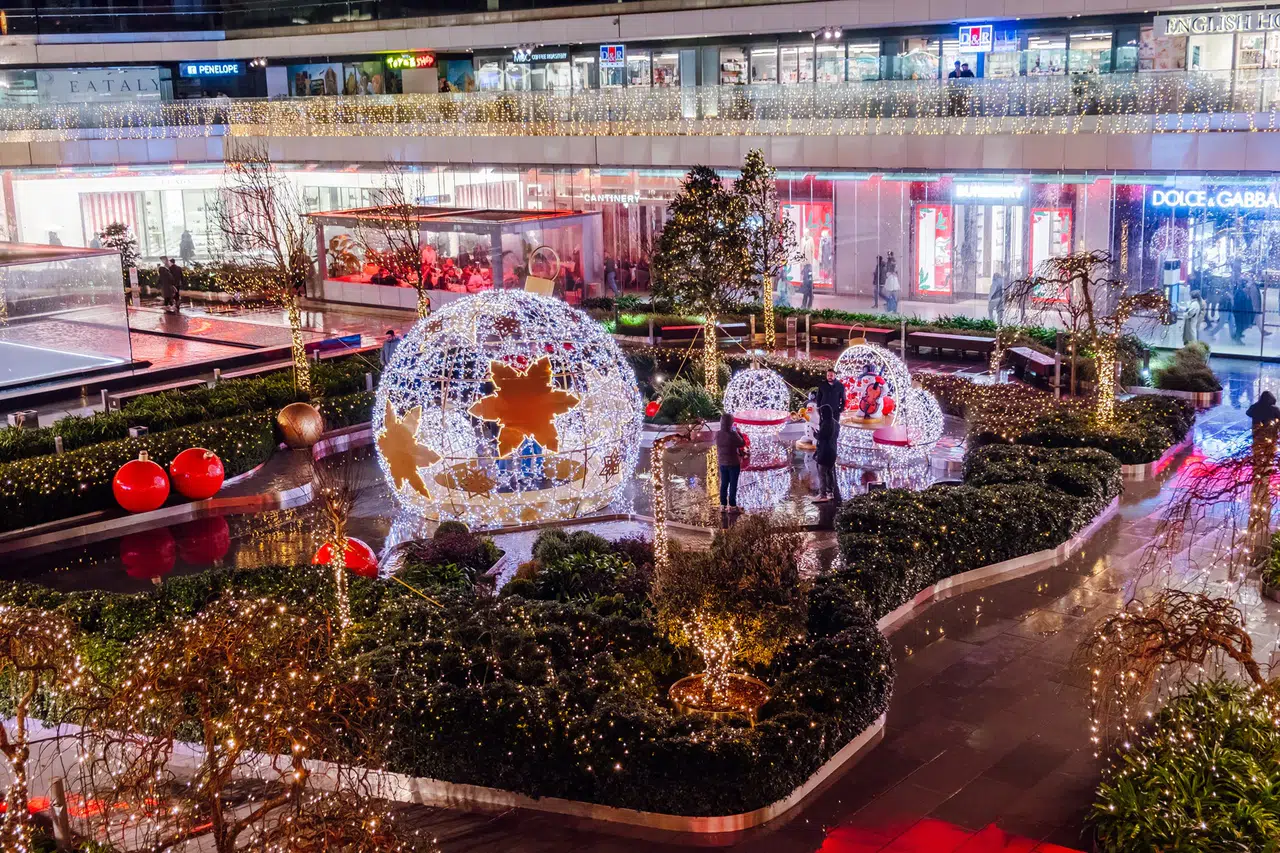 Zorlu Yılbaşı Festivali başladı! Çocuklar eğlendi, büyükler alışverişe doydu