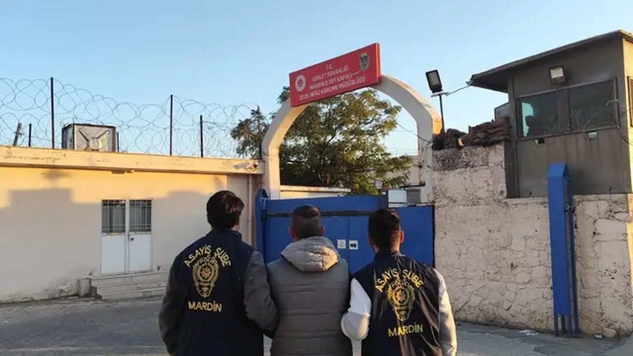 Kesinleşmiş cezası bulunan firari, Artuklu’da yakayı ele verdi!
