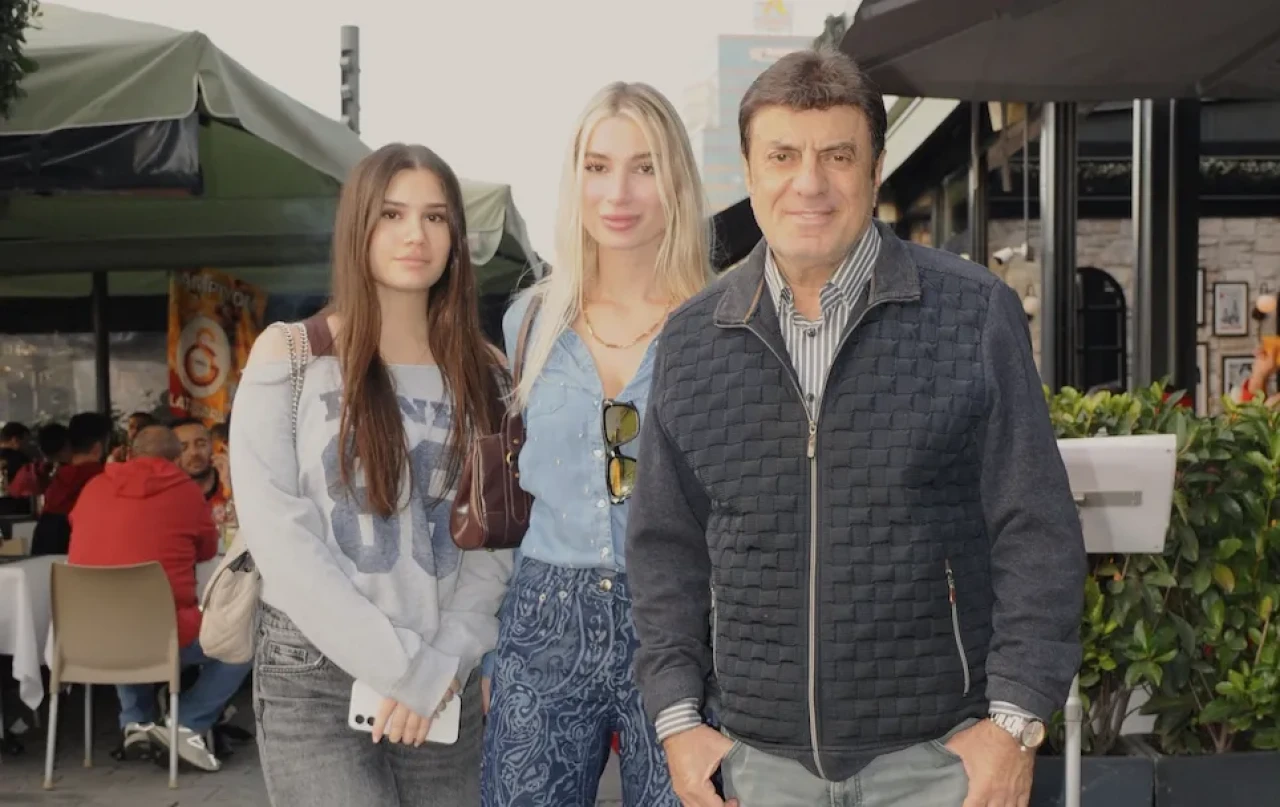 Coşkun Sabah'tan Galatasaray taraftarlarına jest! Ünlü bestekâr hangi şarkısını söyledi?