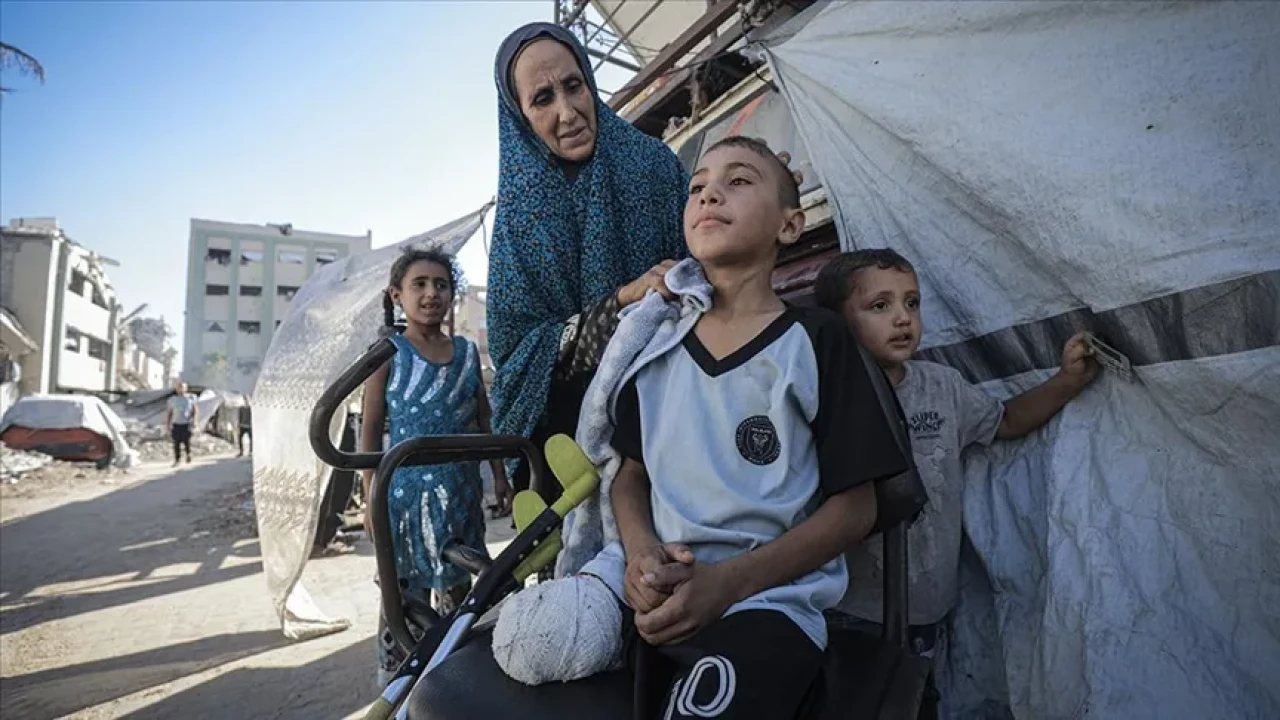Gazze’de sağlık krizi derinleşiyor! Binlerce yaralı umut arayışında