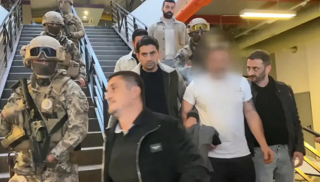 beIN Sports binasında silahlı alarm: Saldırgan oyuncak silahla gözaltına alındı