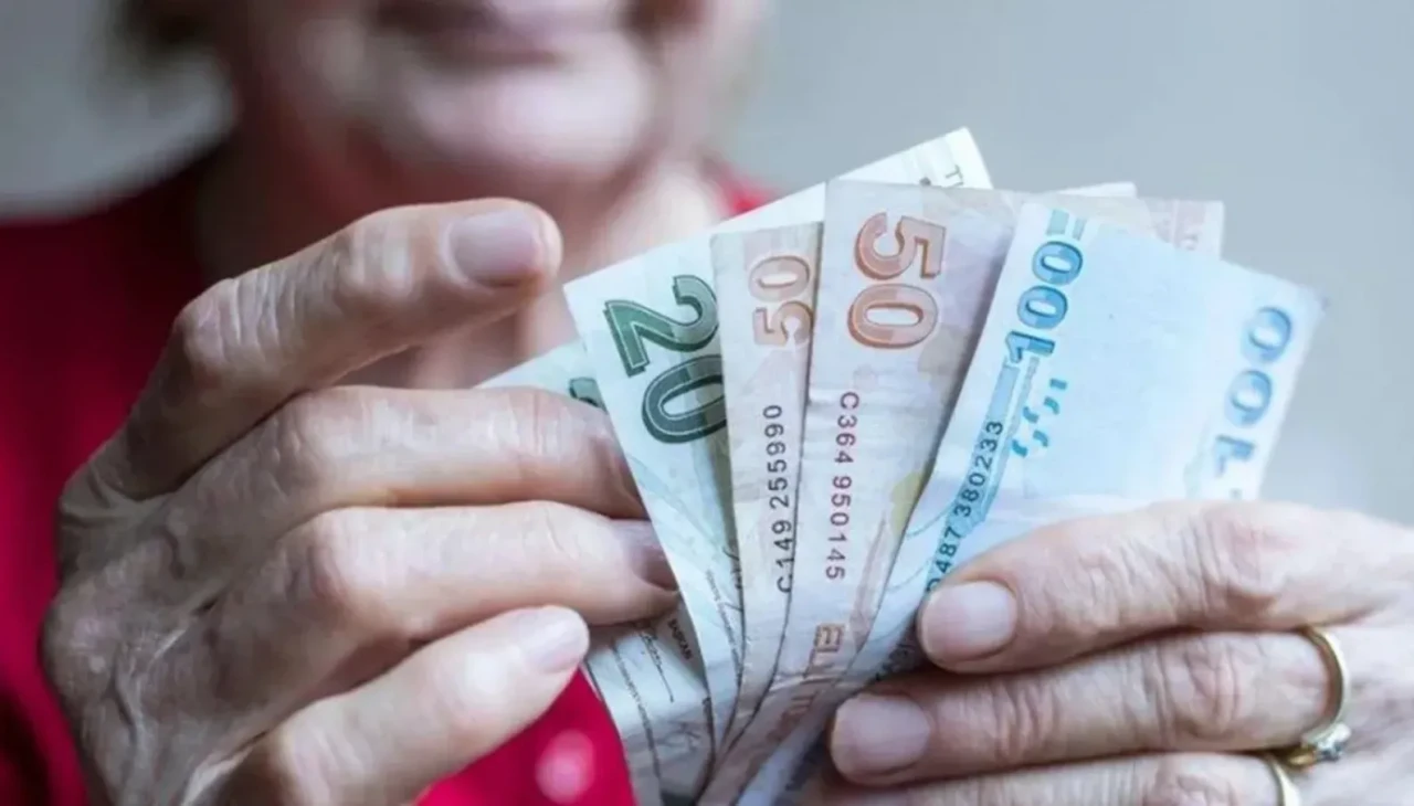 2026 Ocak emekli maaş zammında yeni dönem başlıyor: Tablonun ilk ipuçları ortaya çıktı!