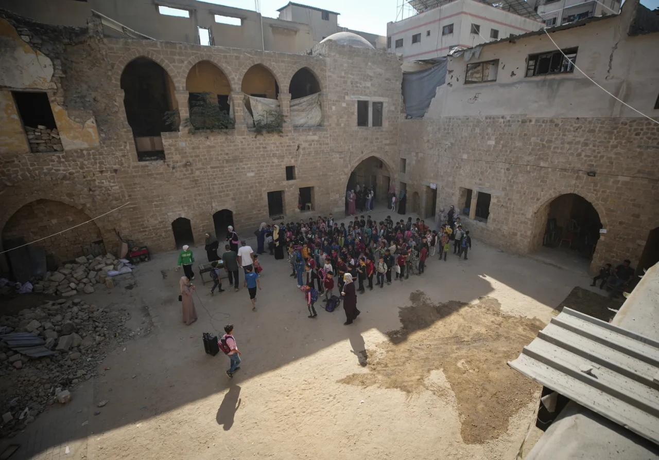 İsrail soykırımı sonrası Gazze’de eğitim yeniden başladı