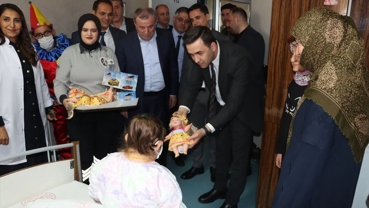 Küçük kalplere büyük mutluluk: Midyat’ta çocuklara moral etkinliği