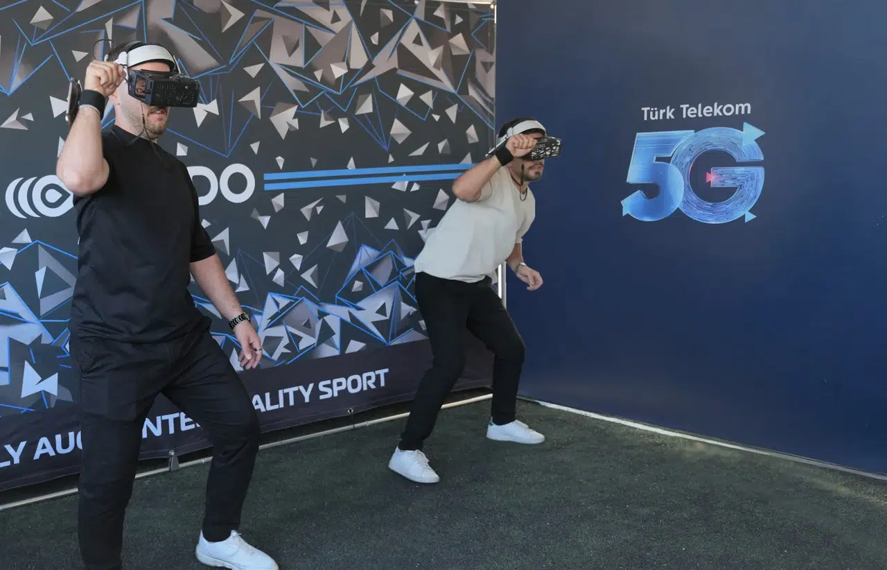 Türk Telekom’dan üniversitelerde bir ilk: Gençler Selfyfest’25 ile 5G’yi deneyimledi