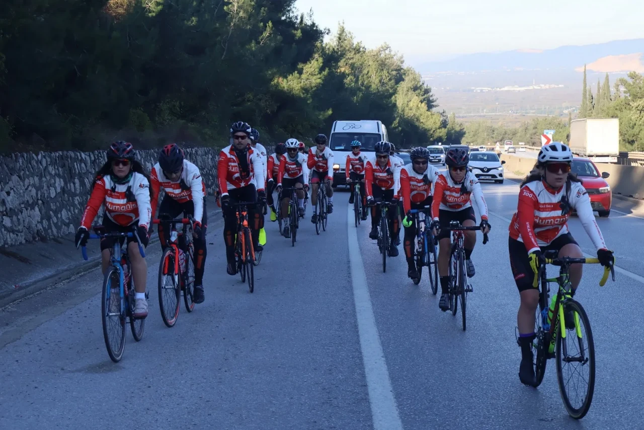 Humanis’ten Cumhuriyet’in 102. yılına özel 300 km’lik bisiklet turu