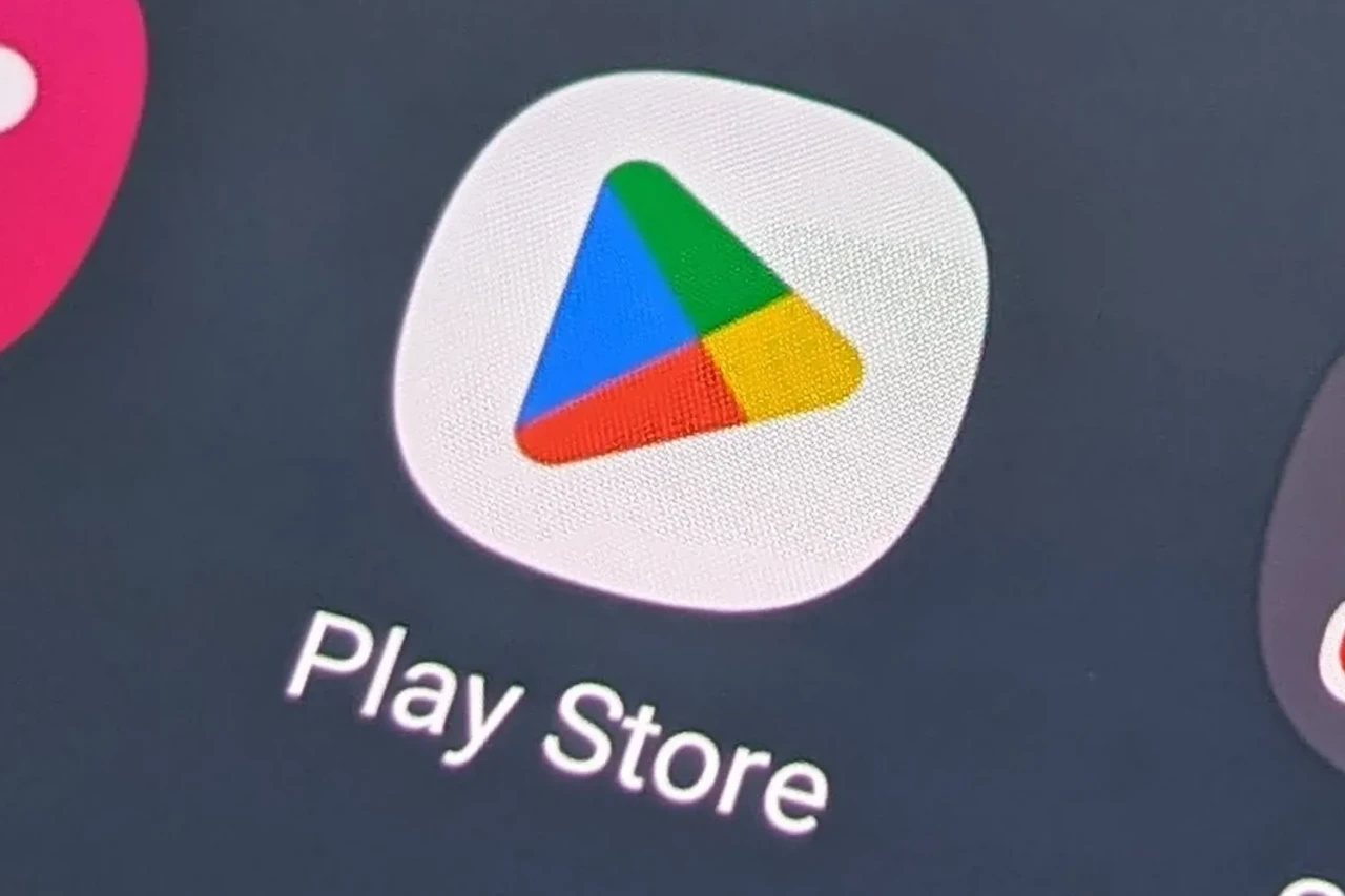 Google Play Store'dan Pil Ömrünü Korumaya Yönelik Kritik Adım: Yeni Uyarı Sistemi Mart’ta Başlıyor