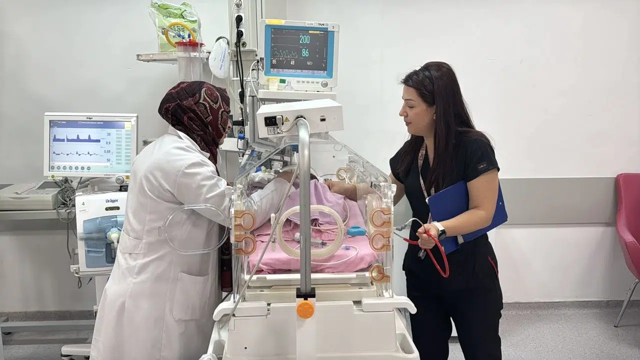 Minik bedenler, büyük mücadele: Prematüre bebeklere şefkat nöbeti!