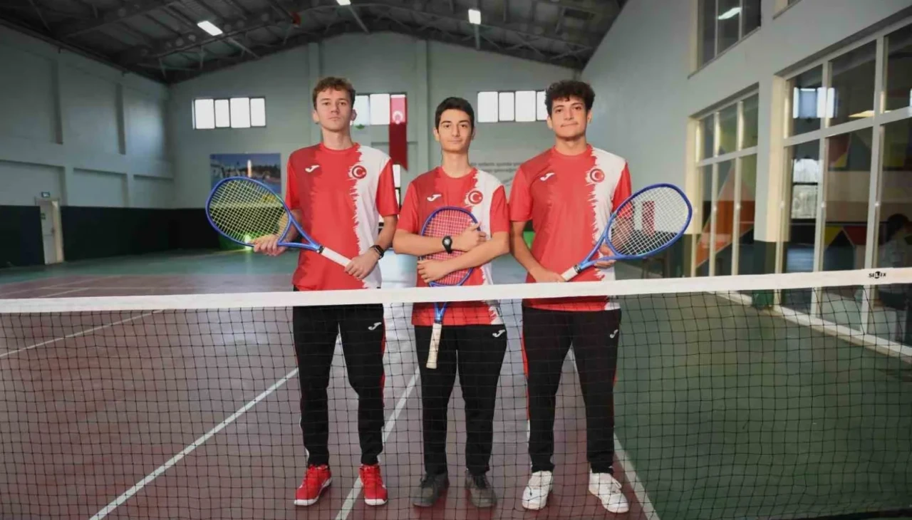 Osmangazi'den Tokyo’ya uzanan başarı hikâyesi: İki işitme engelli tenisçi olimpiyat yolunda