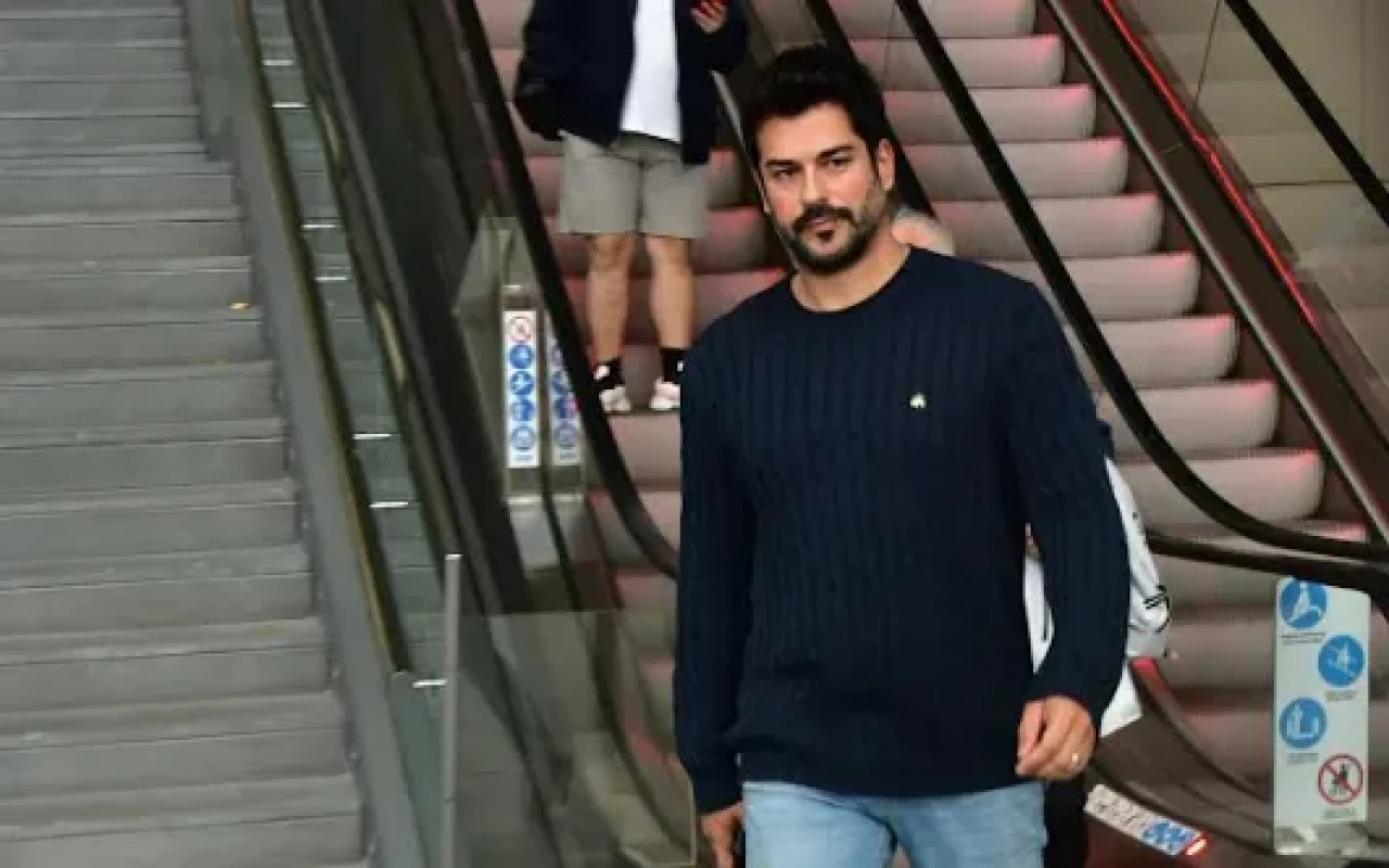 Ozan Dolunay’dan Burak Özçivit’e: Ünlü oyuncular Zorlu AVM’de keyifli anlar yaşadı