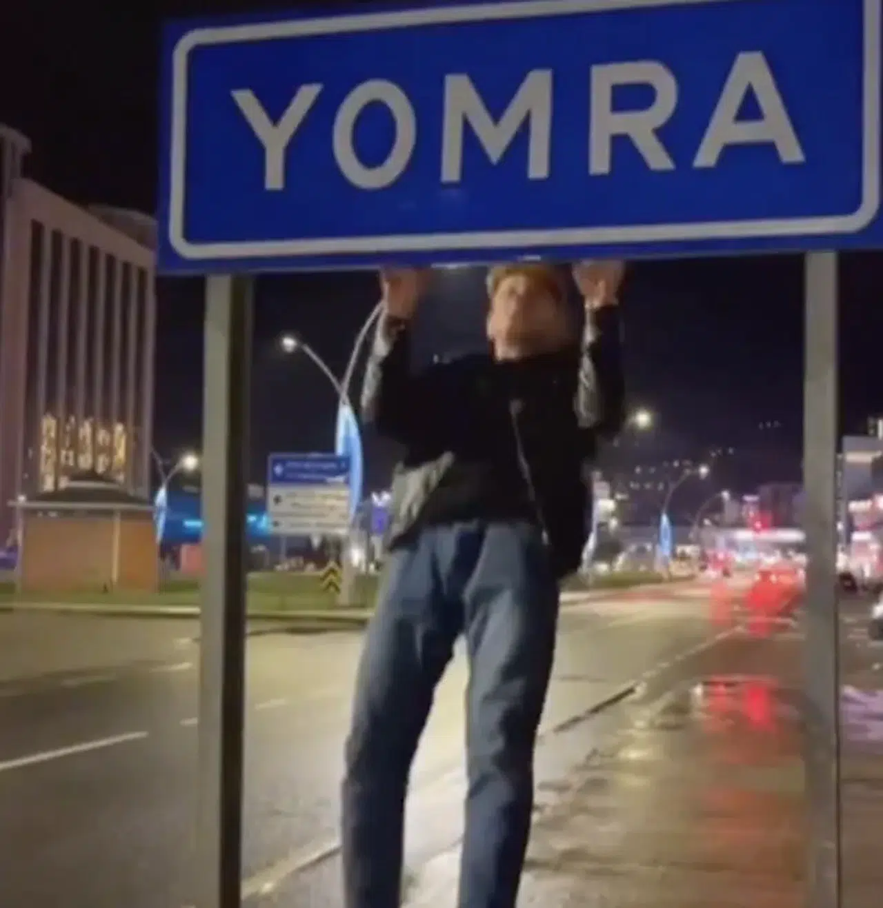 Türkiye’yi saran tabela akımı Trabzon’da: Gençlerin paylaşımları şaşırttı!