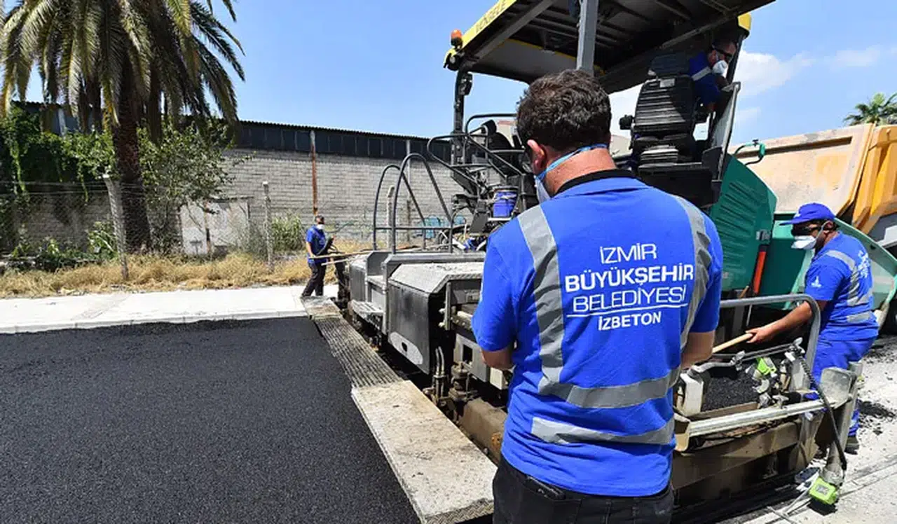 İzmir’de büyük yolsuzluk davası: Sanıklar tek tek hakim karşısında!