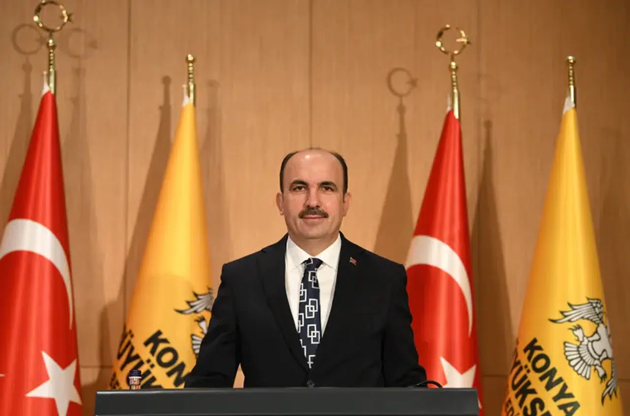 Konya’da 30 bin üniversiteliye 10 bin lira eğitim desteği verilecek