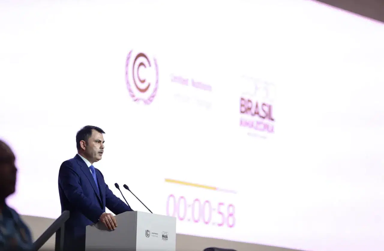 Bakan Kurum: 'Düşük karbonlu ve iklime dirençli bir gelecek inşa ediyoruz'