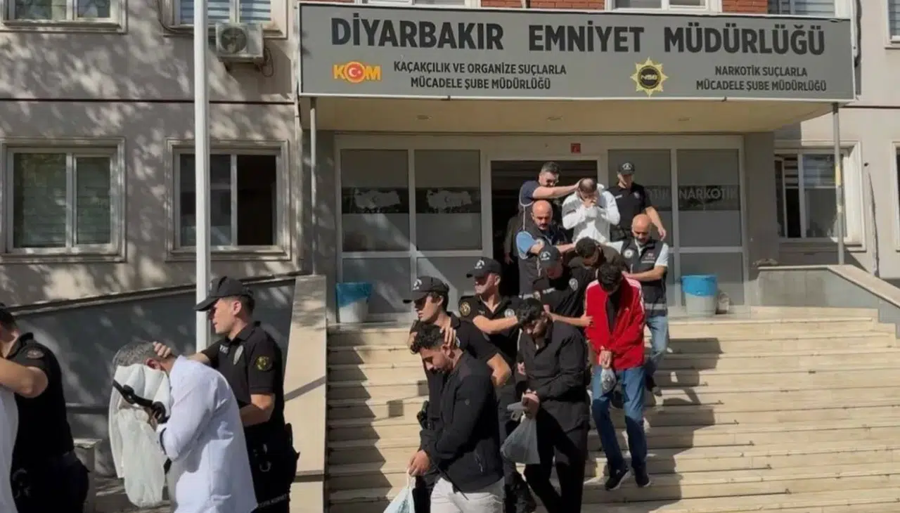 Diyarbakır’da kaçakçılık ağlarına darbe: Operasyonun karanlık detayları ortaya çıktı!