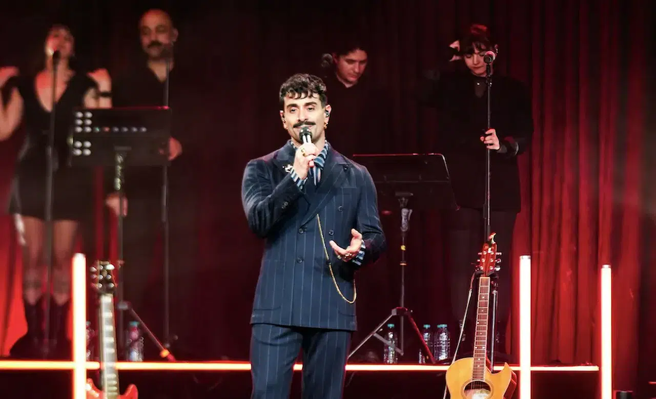 Gökhan Türkmen’den Bostancı’da aşka ve müziğe doyuran konser