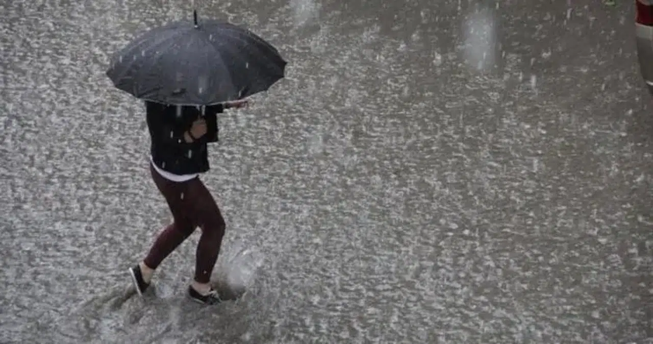 İzmir’de hava ters köşe yapıyor: Sağanak gün sayımına başladı!
