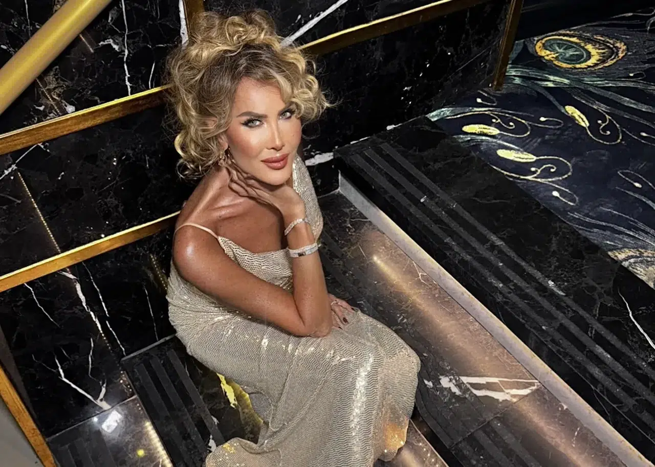 Gizem Özdilli 'Hüp' ile gözyaşlarını zor tuttu! 90’lar gecesi Kıbrıs’ta nostalji seli