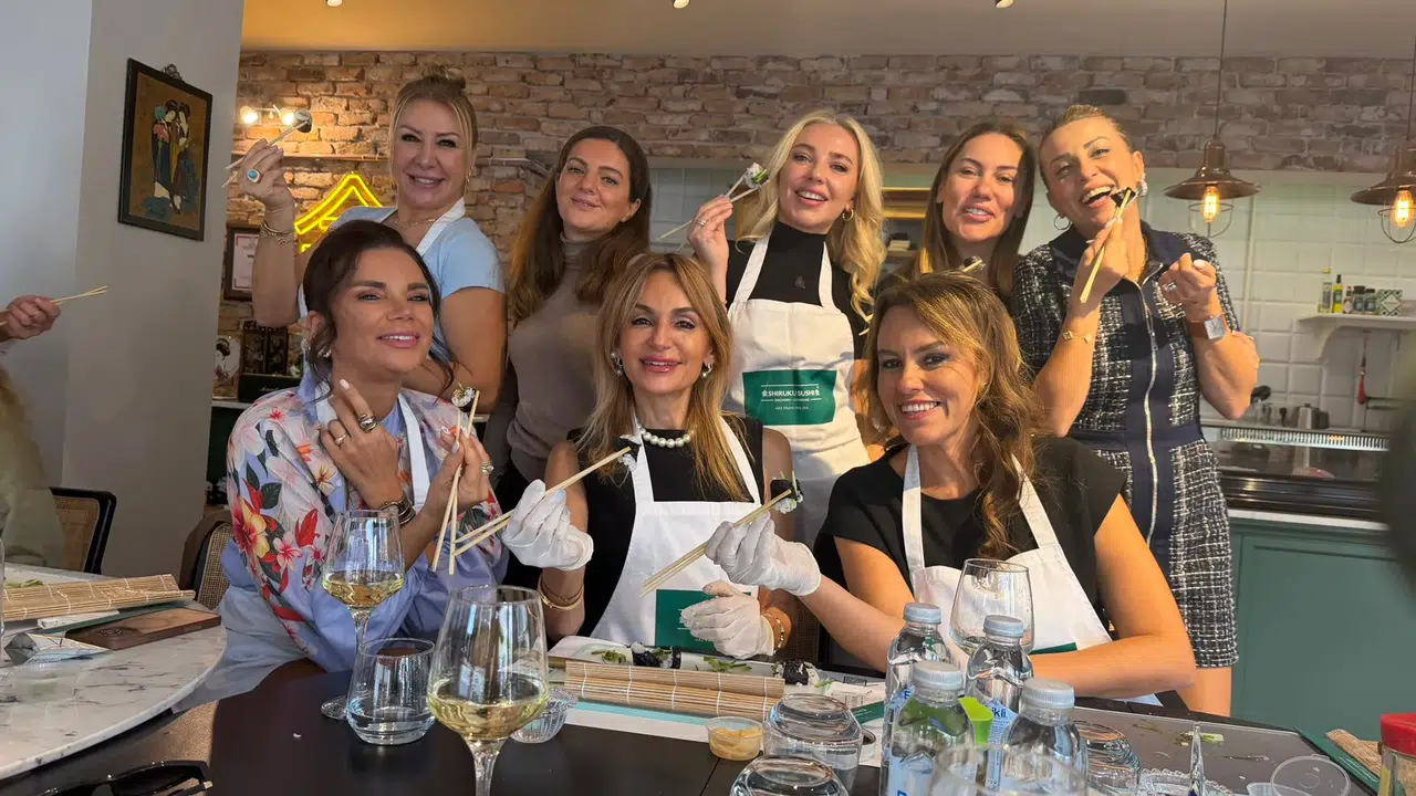 Yeniköy’de şıklık ve lezzet Buluştu: Sushi atölyesi davetlileri büyüledi!