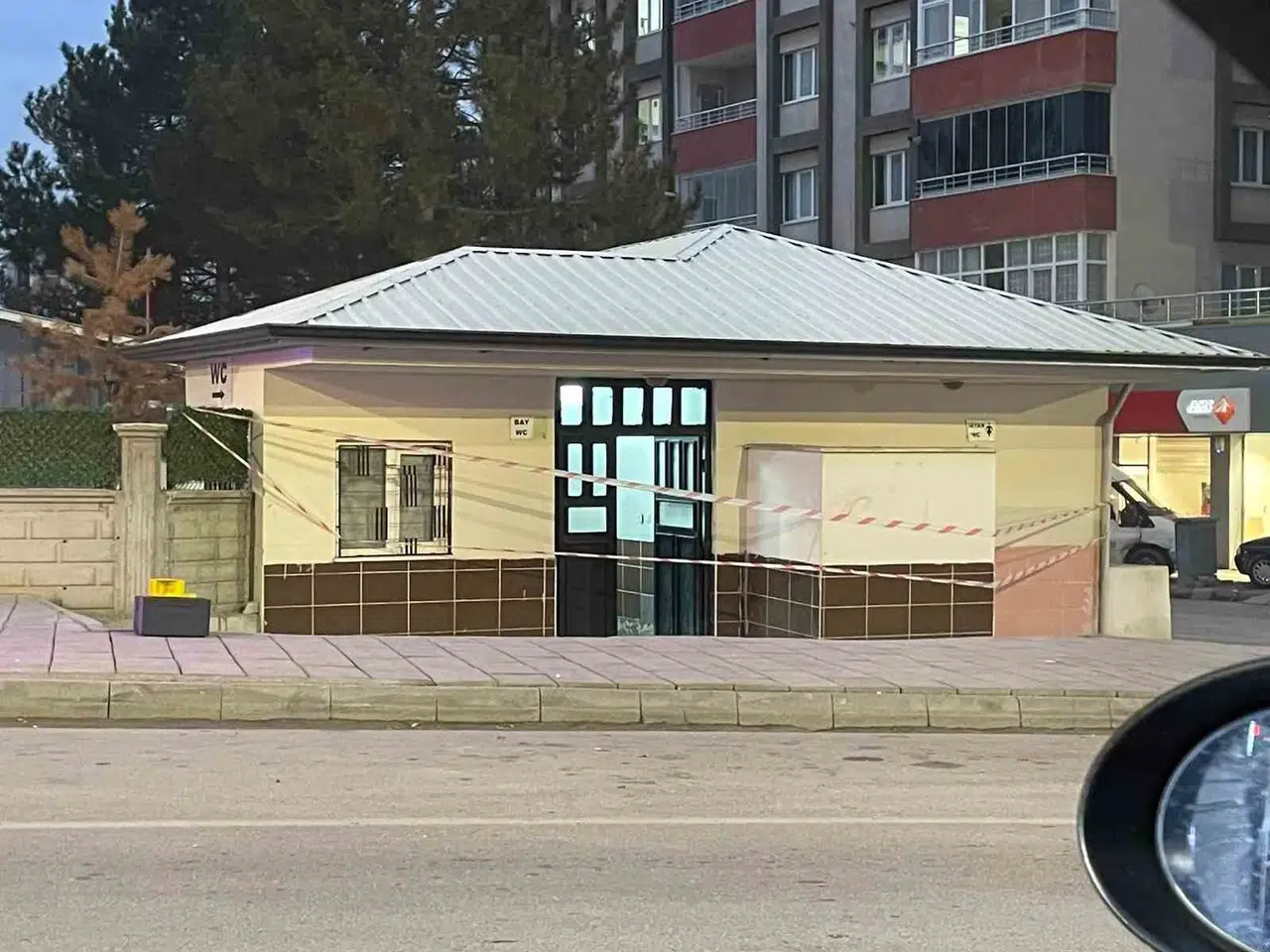 İbadetten çıktı, hedef haline geldi... Kutsal mekanın gölgesinde kanlı saldırı!