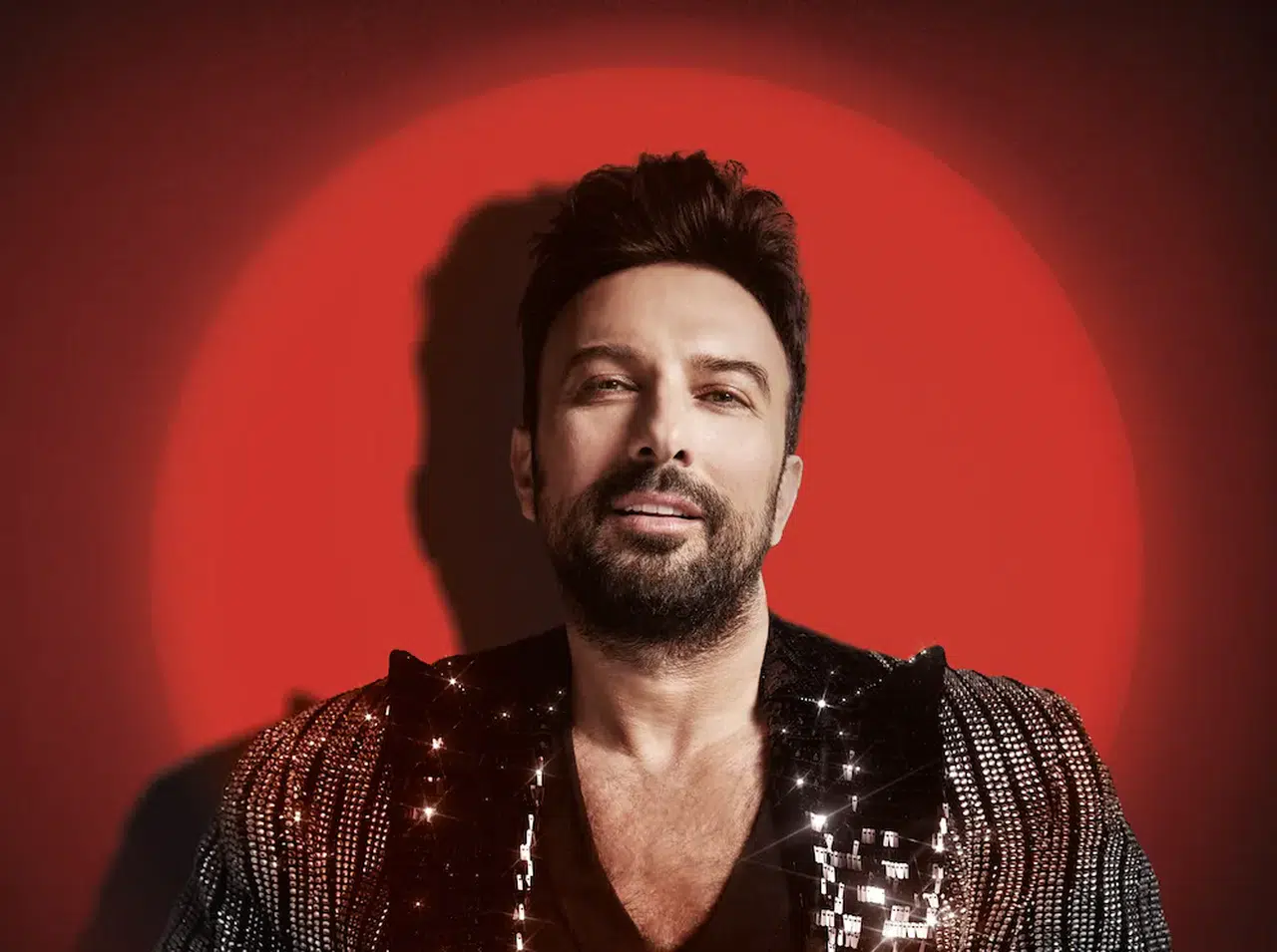 Megastar geri dönüyor: Tarkan’ın Ocak ayı konserleri rekorla başladı
