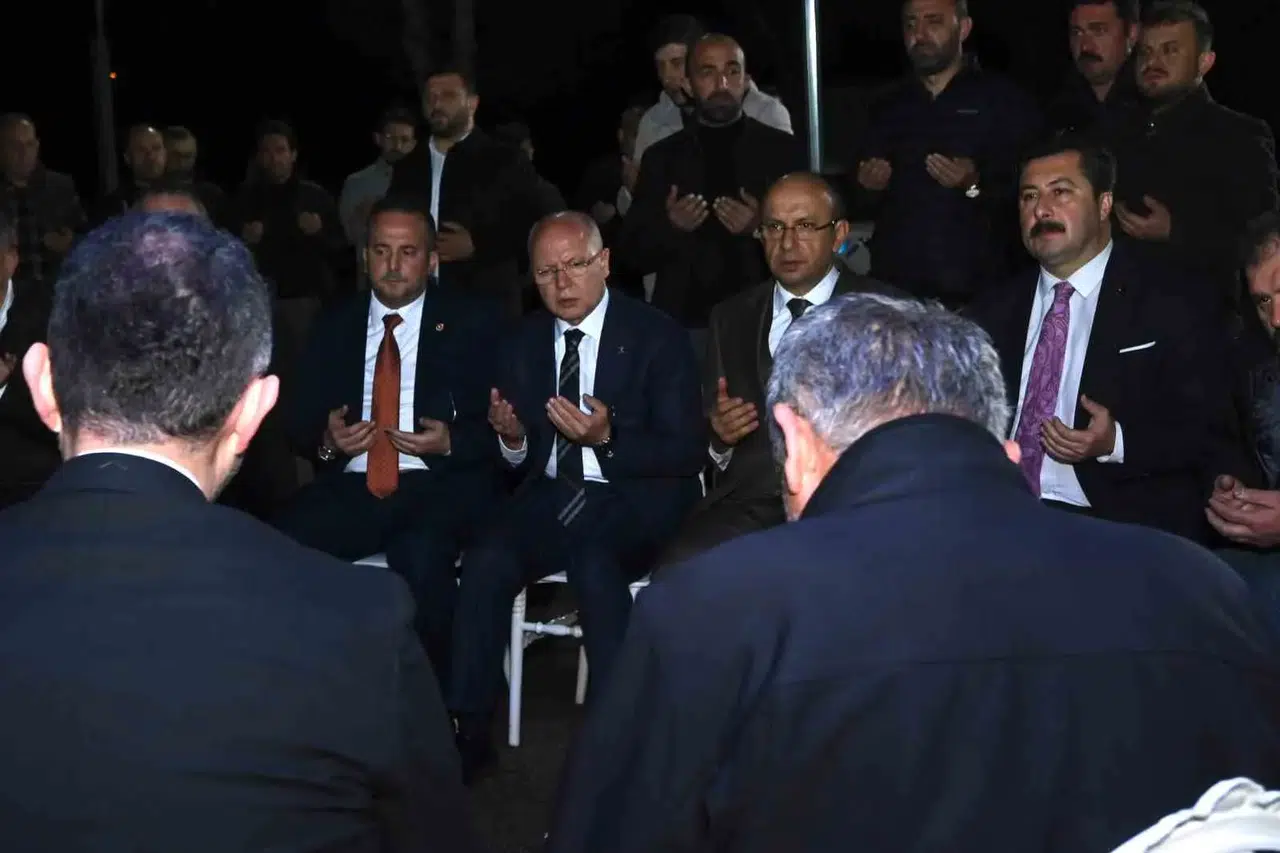 AK Parti heyetinden, şehit pilotun baba ocağına vefalı ziyaret!