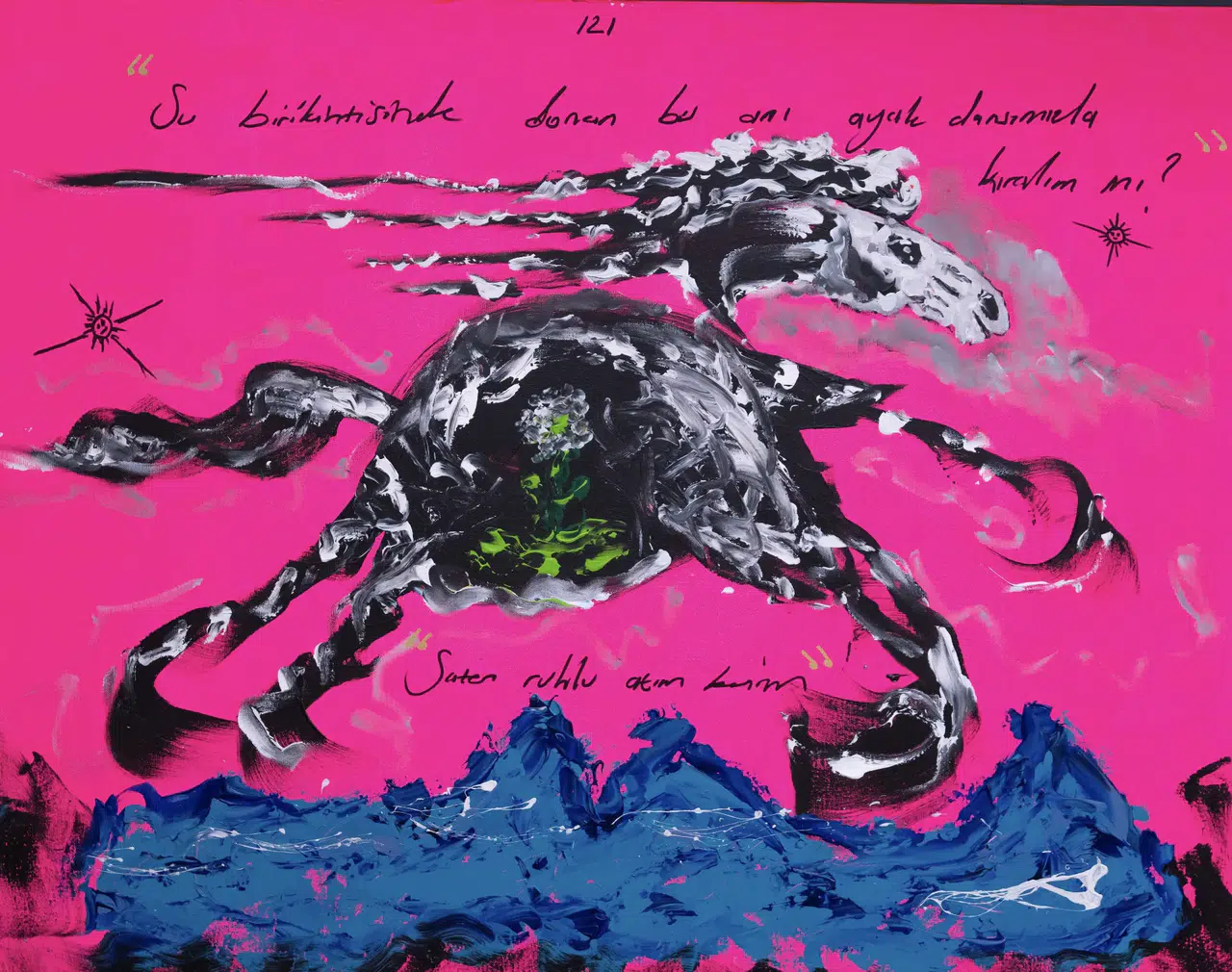 Tarihi hamamda zaman duruyor: Kain’at Sergisi sanatseverleri başka bir evrene çağırıyor