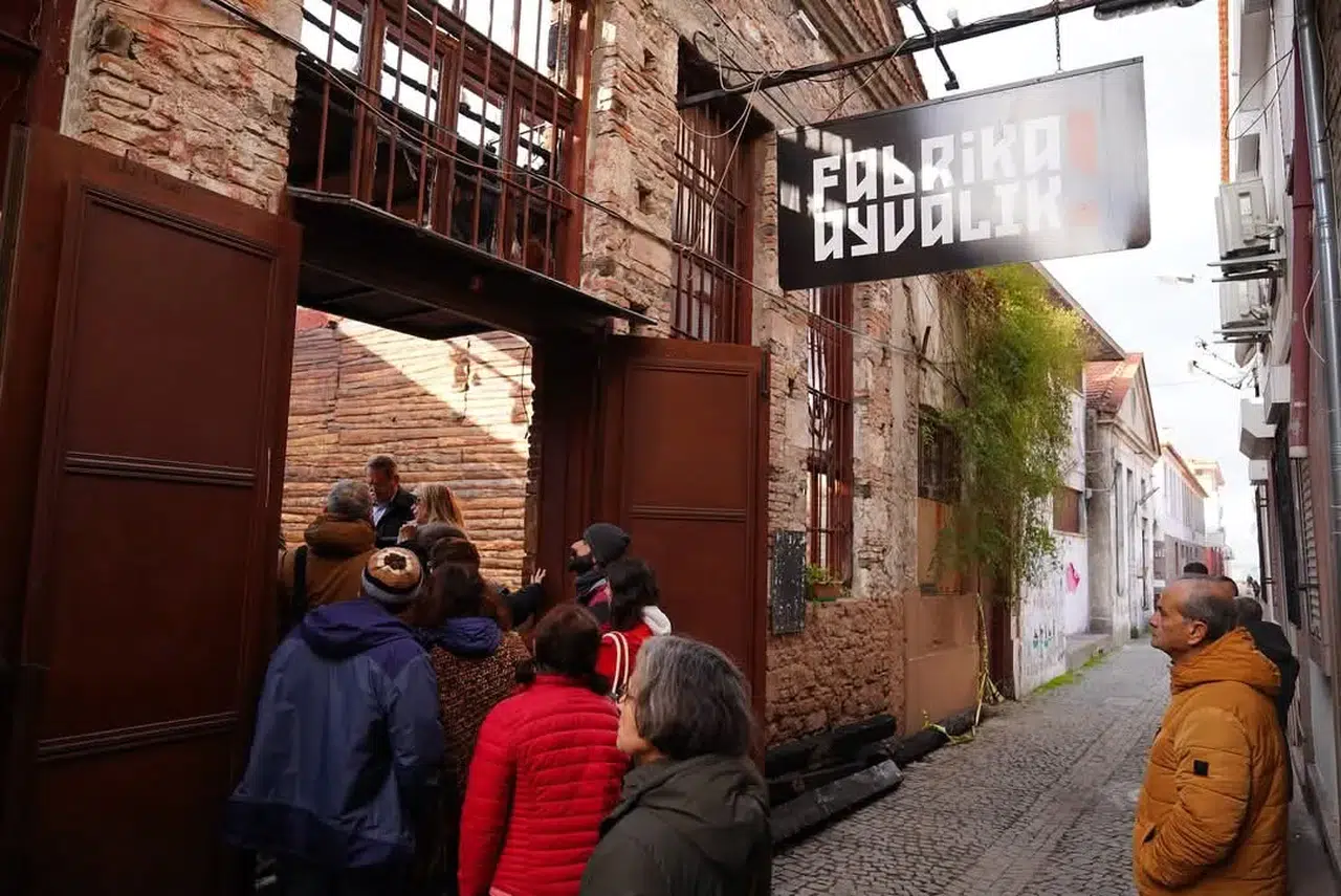 Külleri soğumadan: Fabrika Ayvalık'ta yeni bir sayfa!