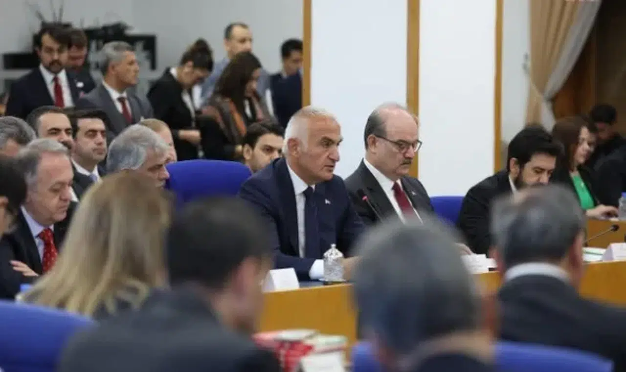 Bakan Ersoy TBMM’de 2026 bütçesini sundu: Turizmde rekor, kültüre yatırım