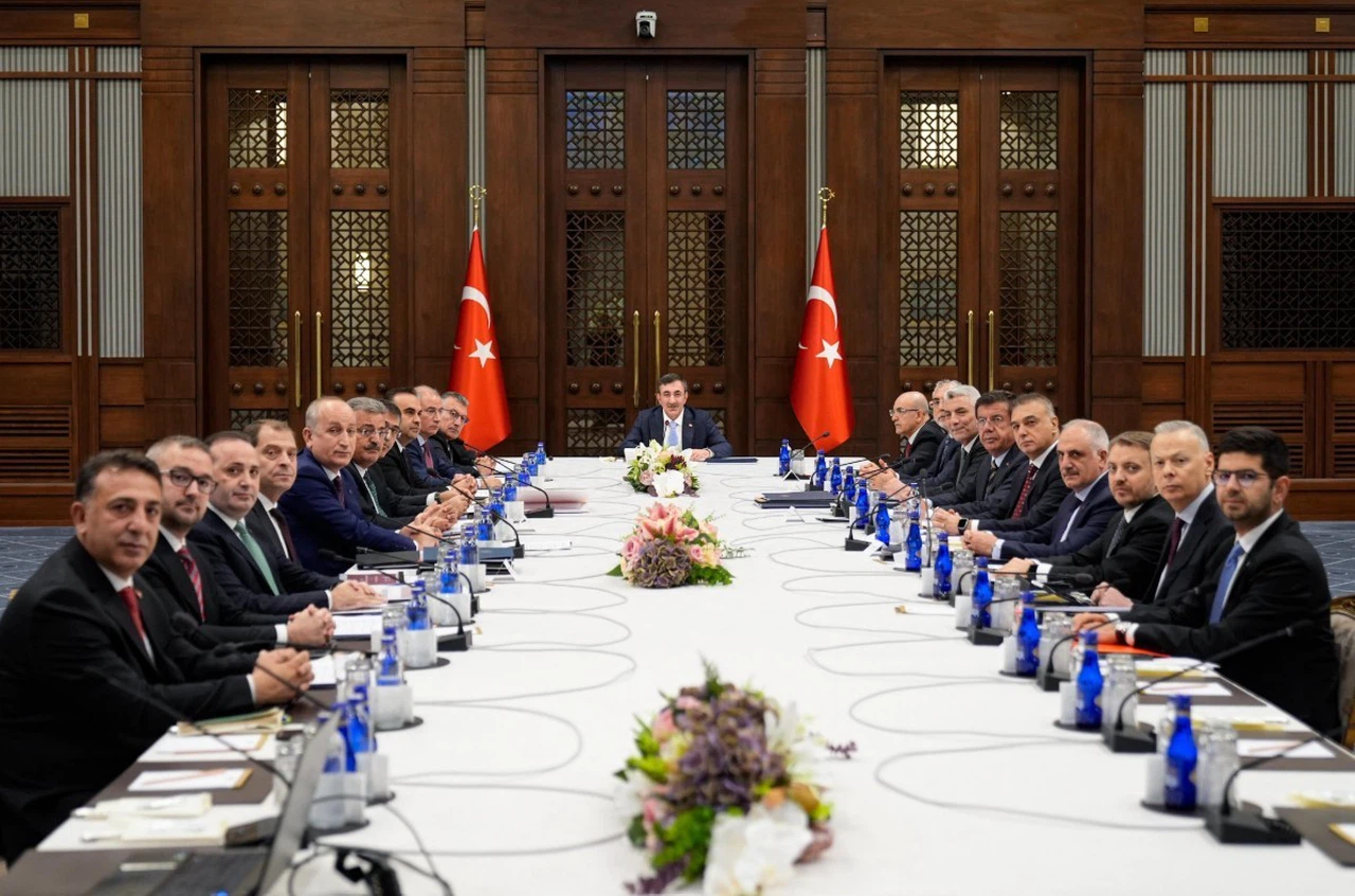 Milli vizyon ekonomiye yön veriyor! Bakan Işıkhan istikrarı vurguladı