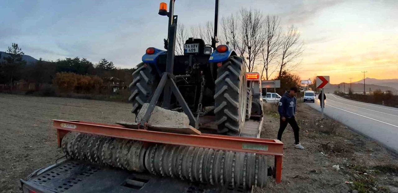 Tarlada korkunç kaza! Merdanenin altında kaldı