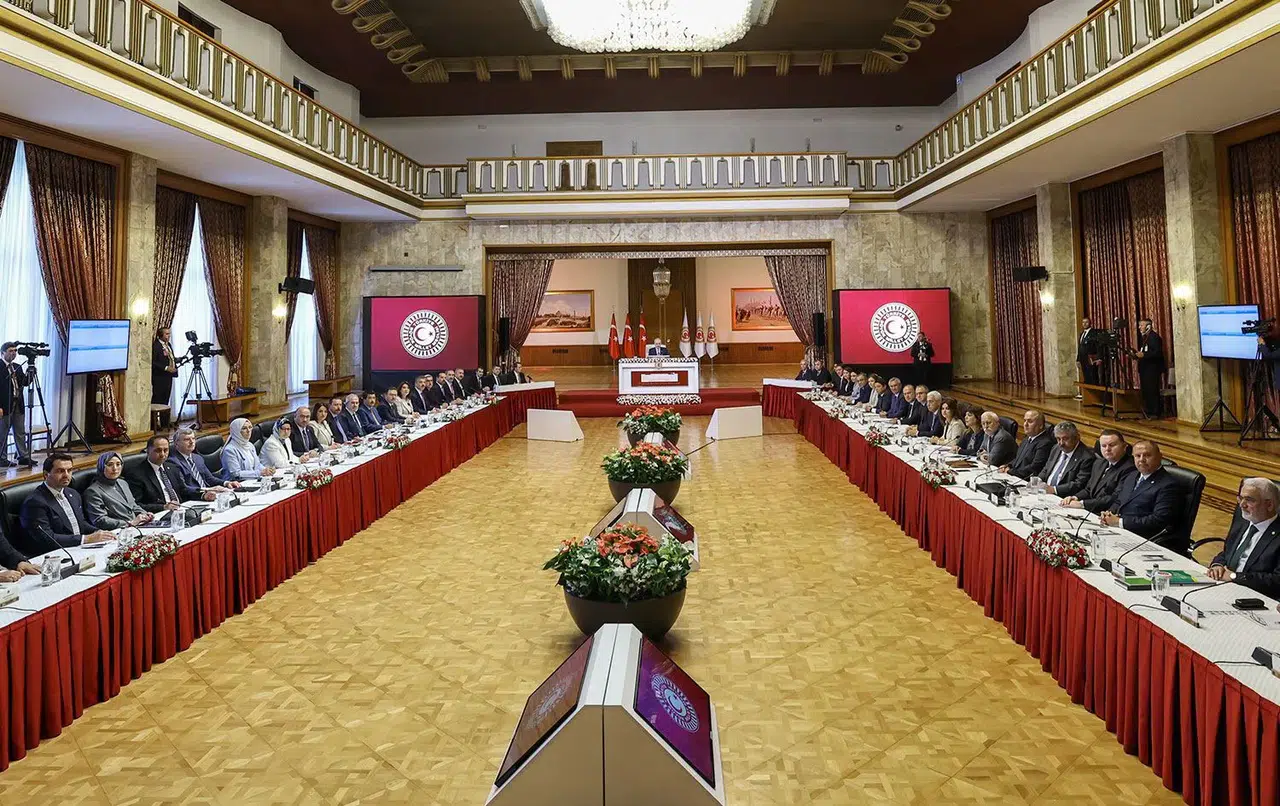 Karar saatine geri sayım başladı… Süreç Komisyonu toplantısı hazır