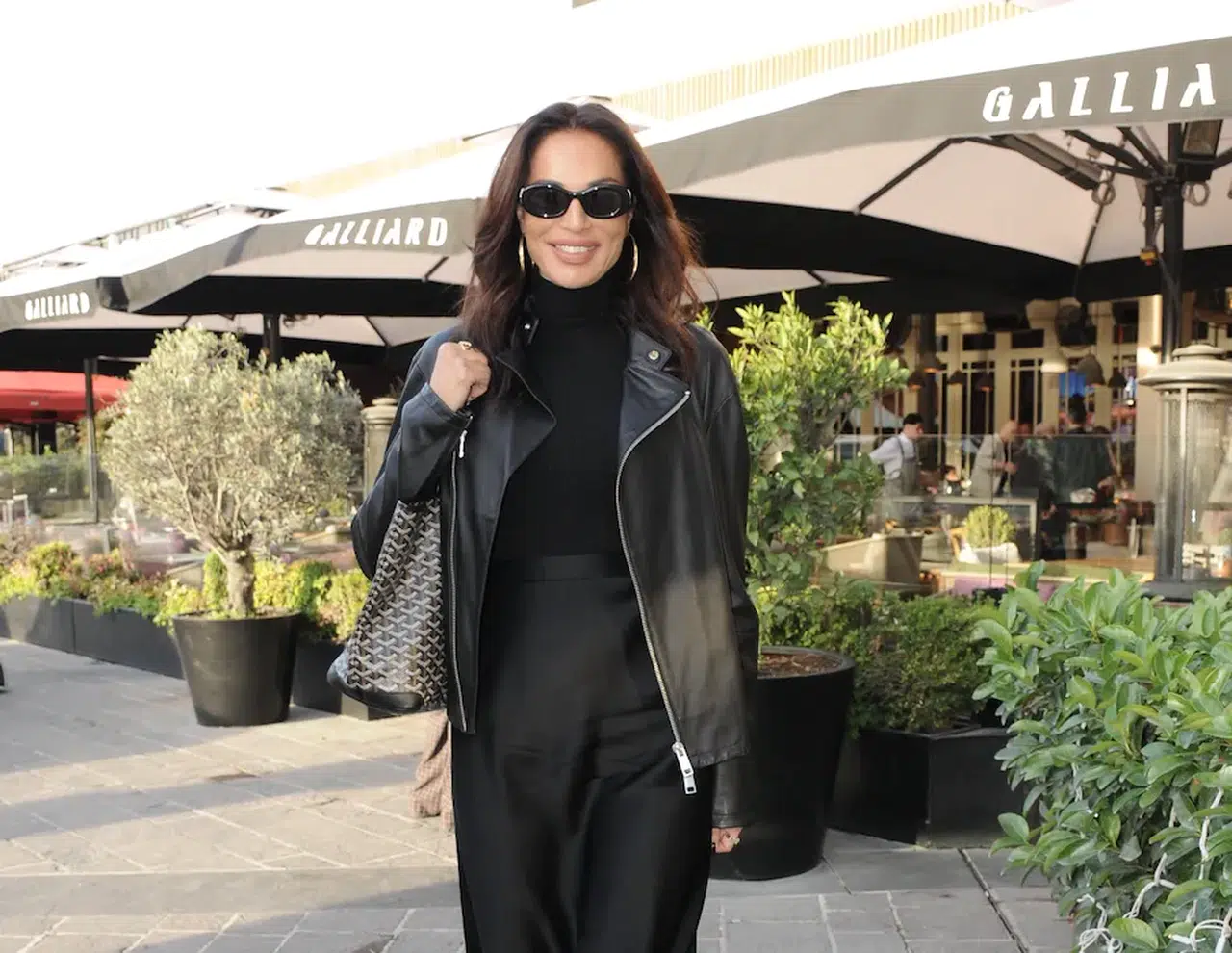 Amerika’dan döner dönmez Türk yemeğine koştu: Güzide Duran İstanbul’da görüntülendi