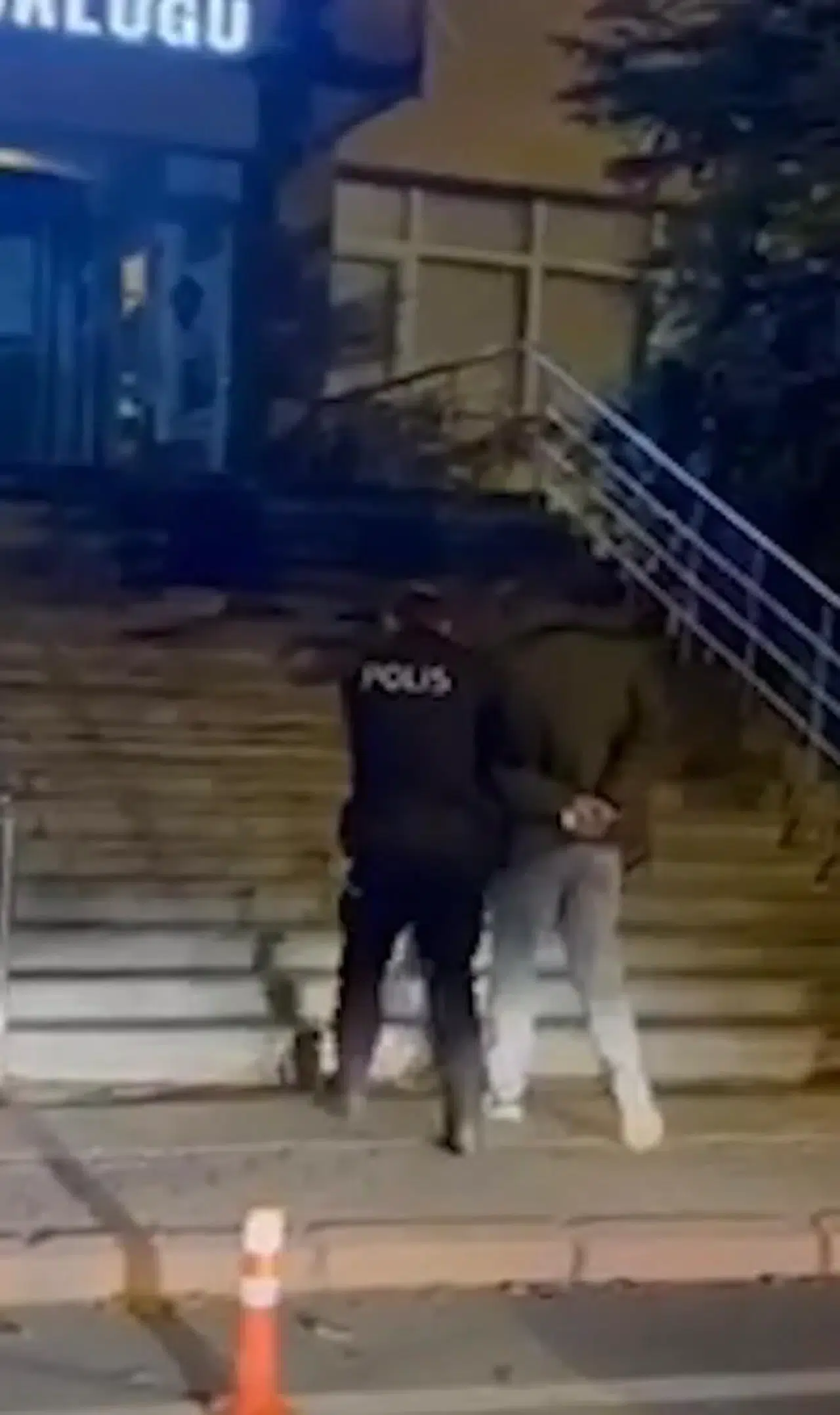 Uyuşturucuyla yakalandı, cezası dudak uçuklattı!