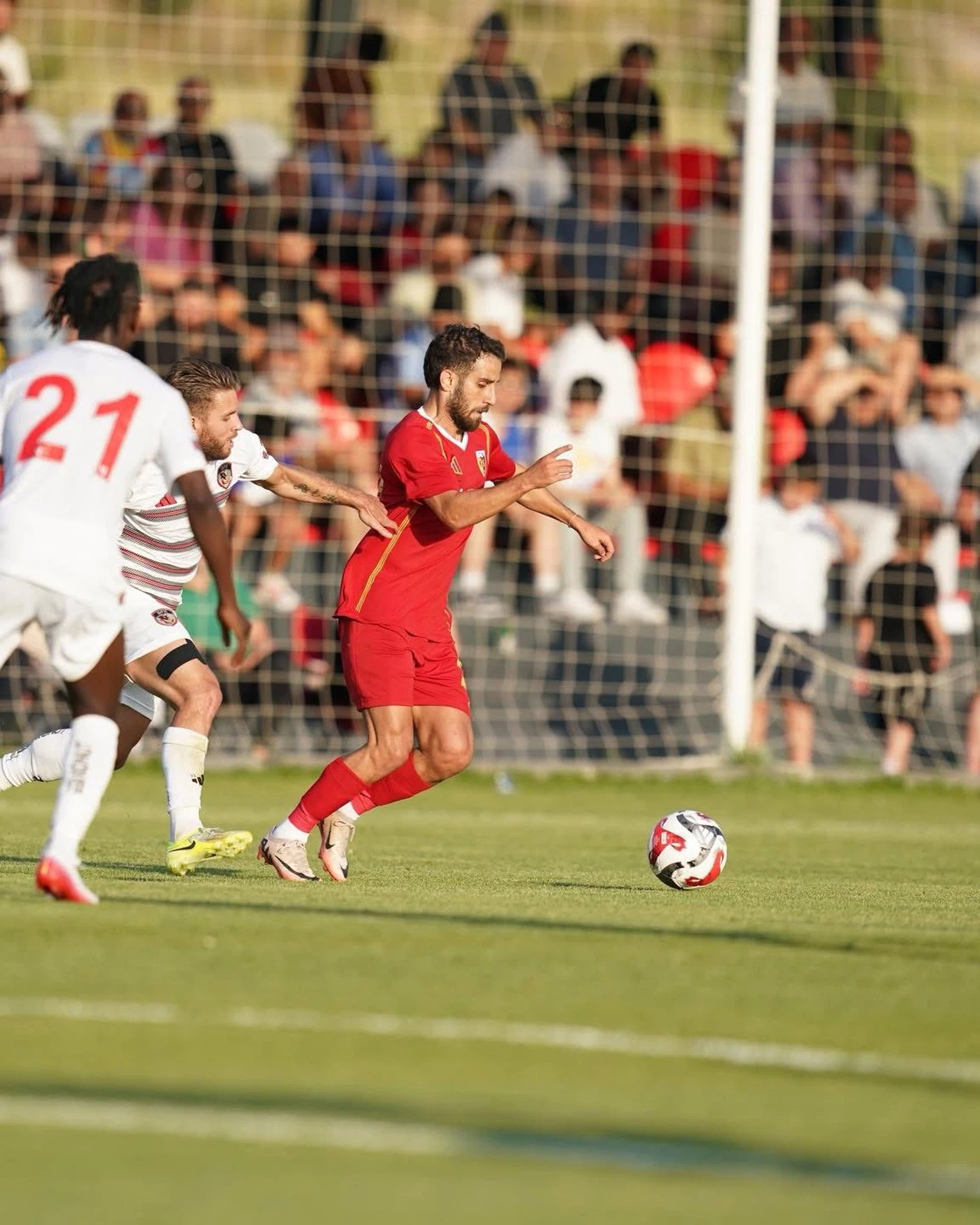 Gözler yeniden sahalarda: Kayserispor - Gaziantep FK kıyasıya mücadelede!
