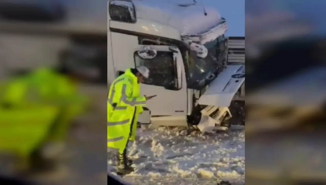 Yardım etmek için durmuştu... Sivas’ta kar fırtınası can pazarına dönüştü!