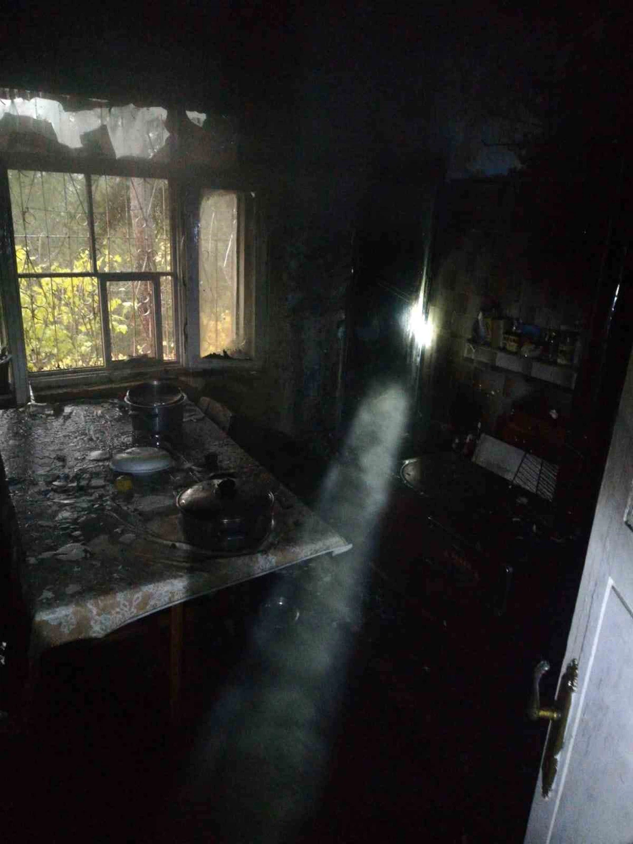 Kısa sürede kontrol altına alındı... Ama arkasında enkaz bıraktı!