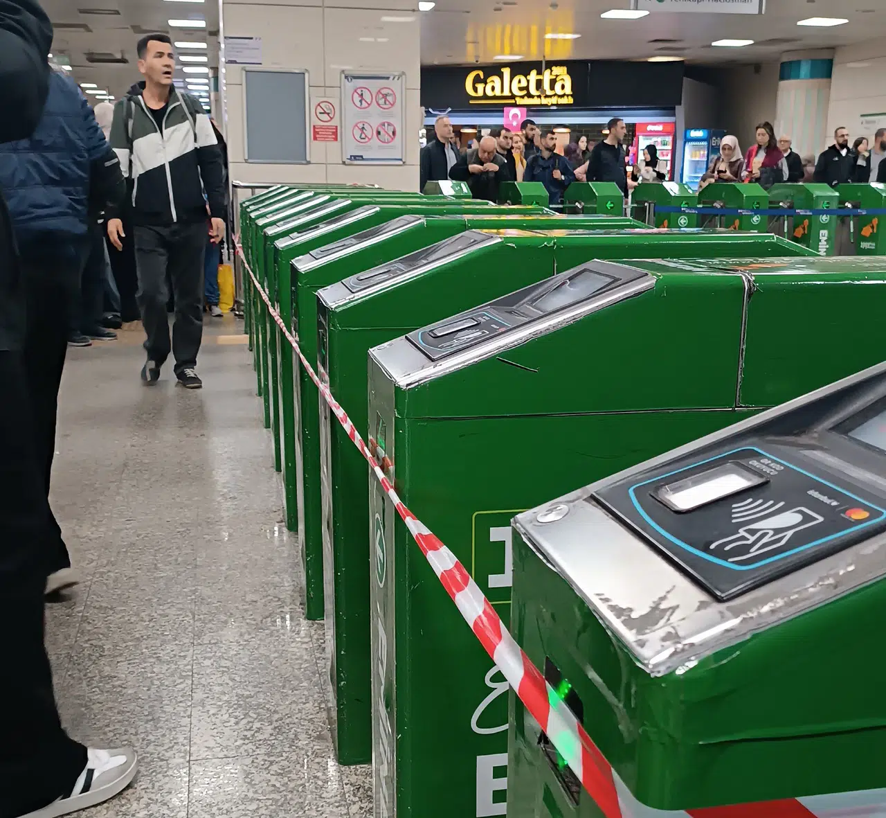M1a, M1b Yenikapı-Atatürk Havaalanı-Kirazlı hattında ulaşım durduruldu!