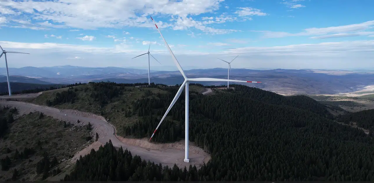 Türkiye'nin en büyük rüzgar türbini Çerkeş'te devreye alındı