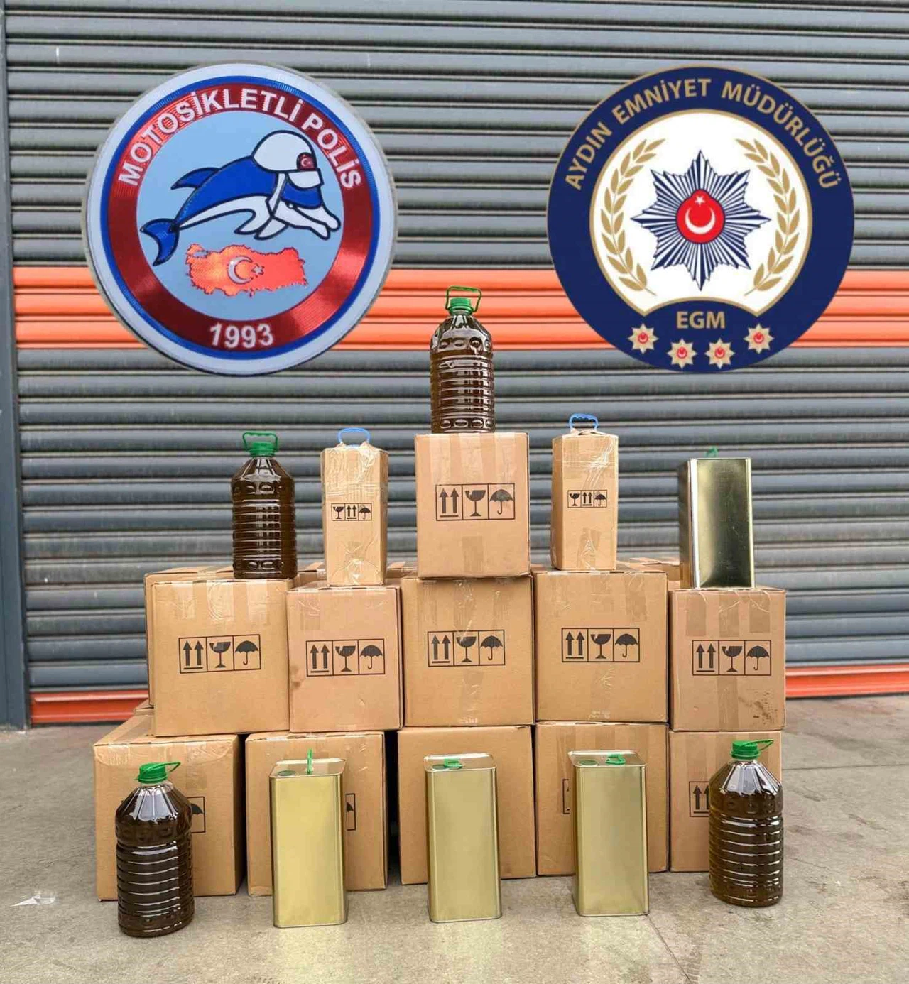 Efeler’de kaçak yağ taşıyan araca dudak uçuklatan ceza!