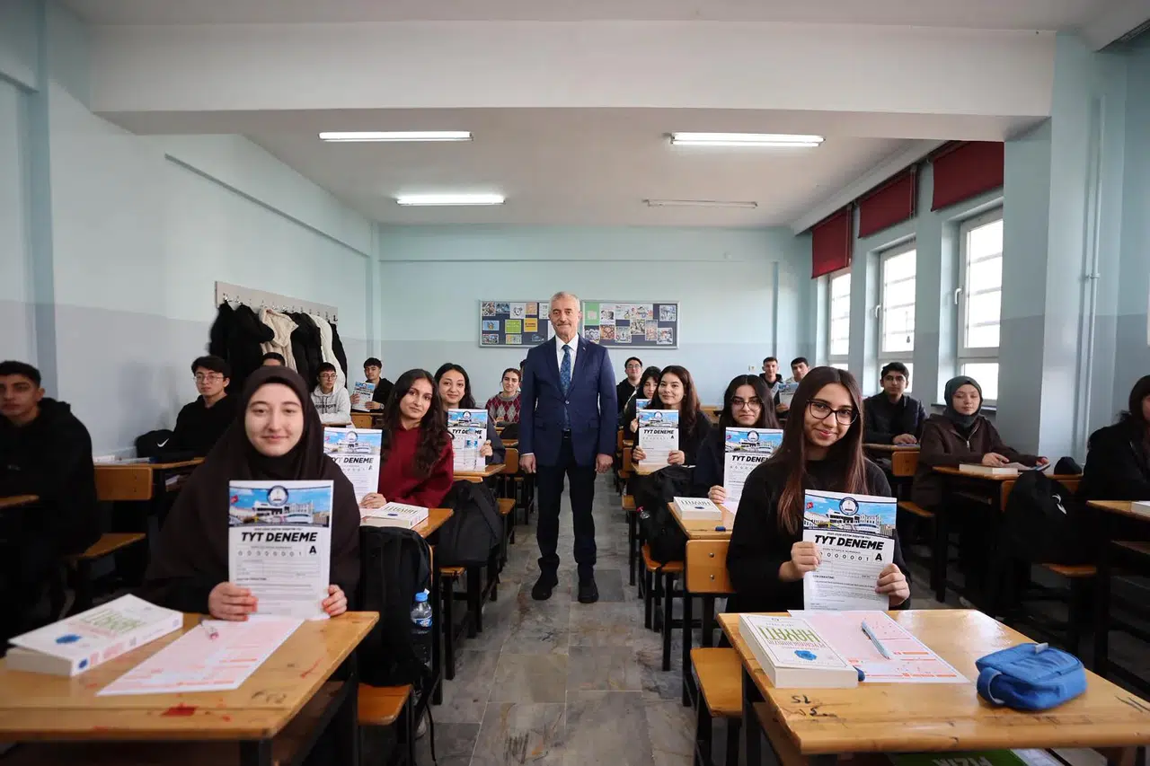 Şahinbey Belediyesi’nden sınav öncesi öğrencilere dev destek
