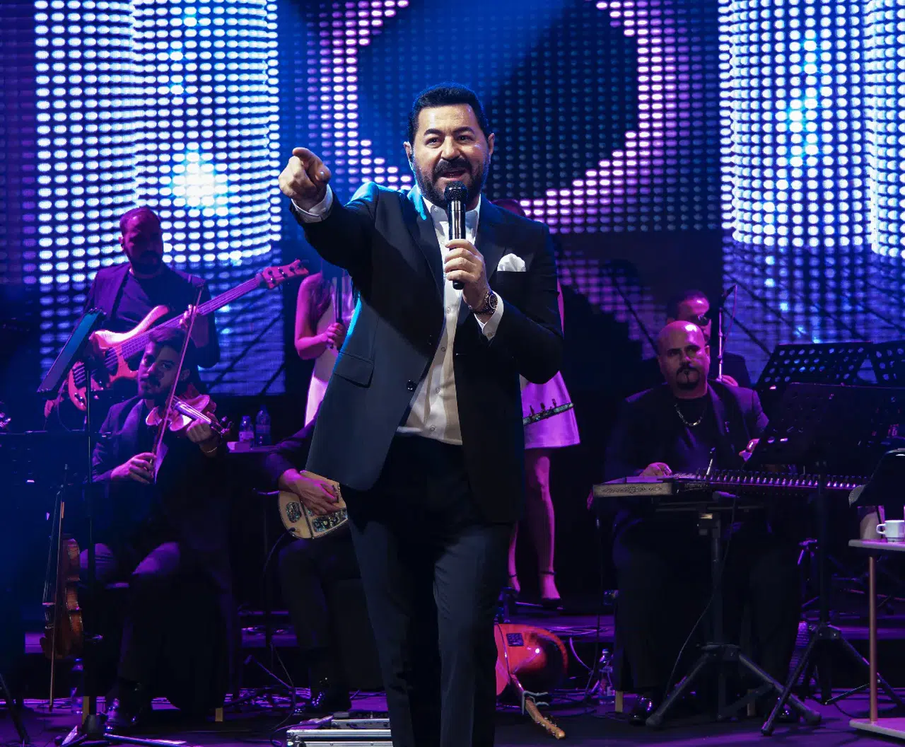 Serkan Kaya'dan duygusal vefa gecesi! Muazzez Abacı'yı böyle andı