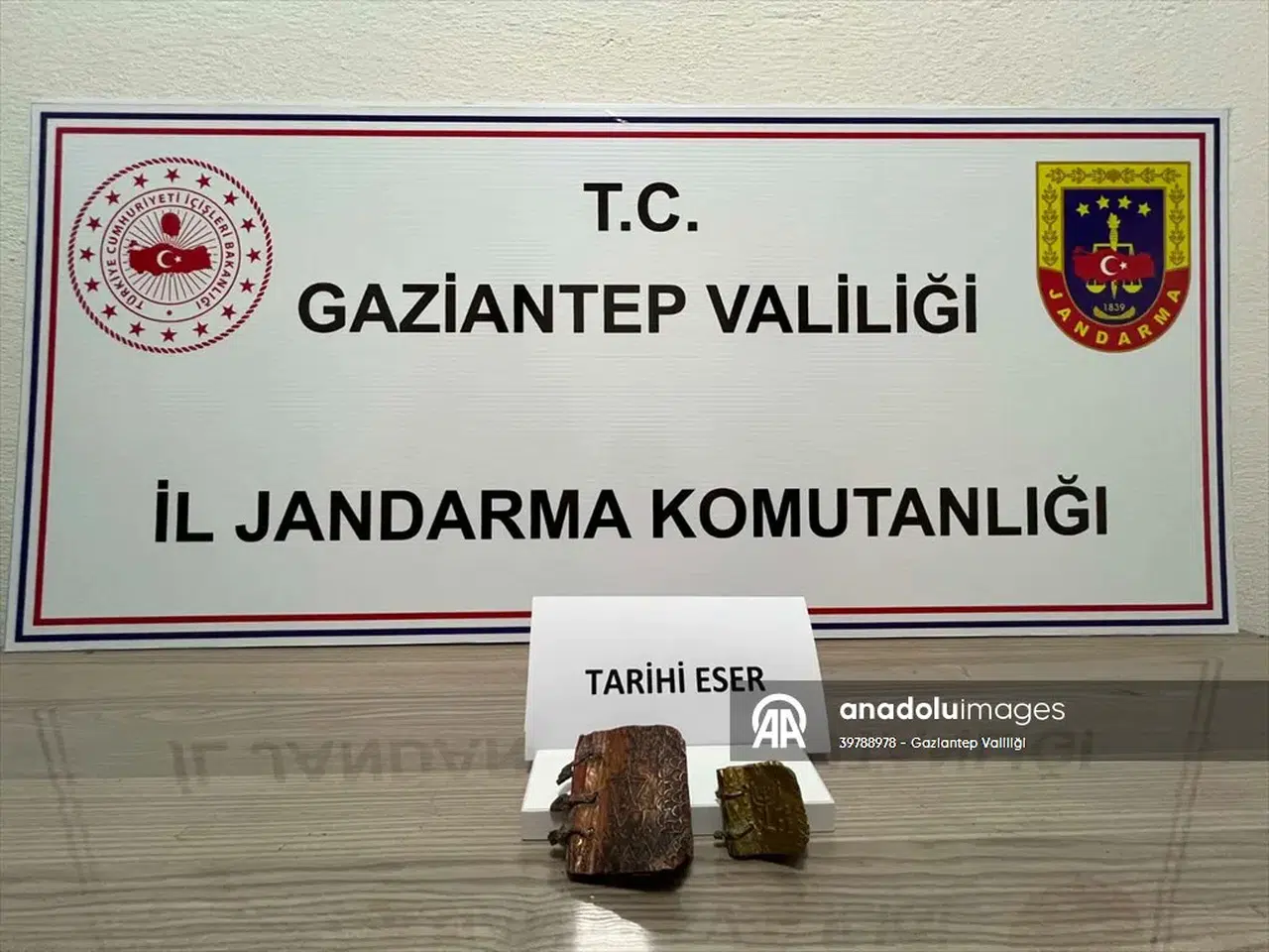 Sahte tarihi eser operasyonu! Dolandırıcılar müşteri ararken yakalandı