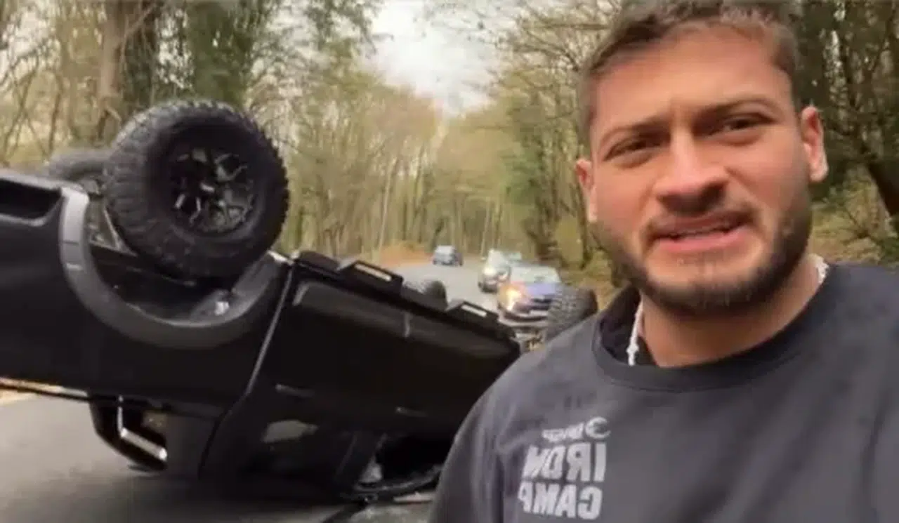 Gökalaf kaza mı yaptı, sağlık durumu nasıl? Takla atan araçtan ilk görüntü geldi