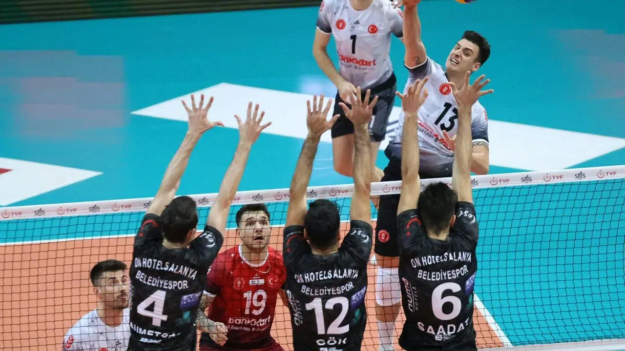 File üstünde rekabet alevleniyor: Efeler Ligi’nde 6. Hafta coşkusu!