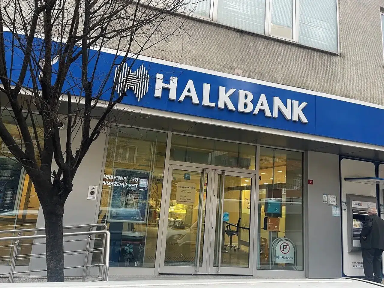 Halkbank'tan iki bankaya 1 milyar dolarlık tahvil ihraç yetkisi
