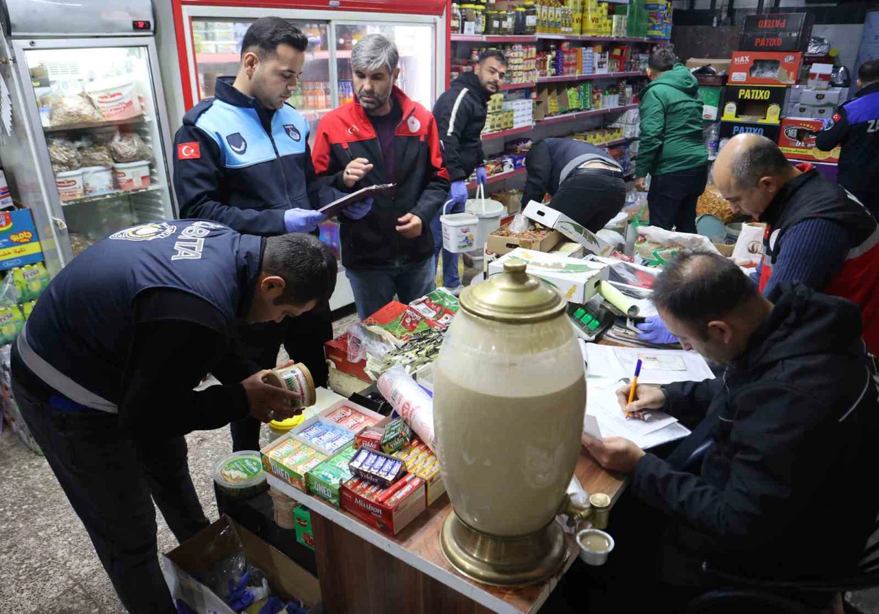 Merdiven altı üretim ortaya çıktı: Hijyensiz ürünler ele geçirildi