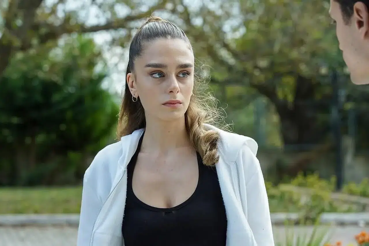 Sakıncalı’nın genç yıldızı Seray Özkan: Eliz Gökmen’e hayat veren yükseliş