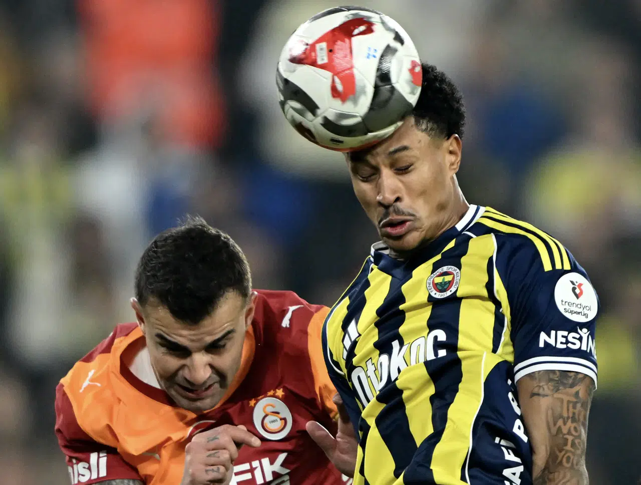 Fenerbahçe, derbide puanı uzatmada aldı