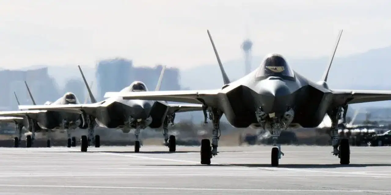 B-52’ler Japon denizi’nde: Washington ve Tokyo’dan sert mesaj!